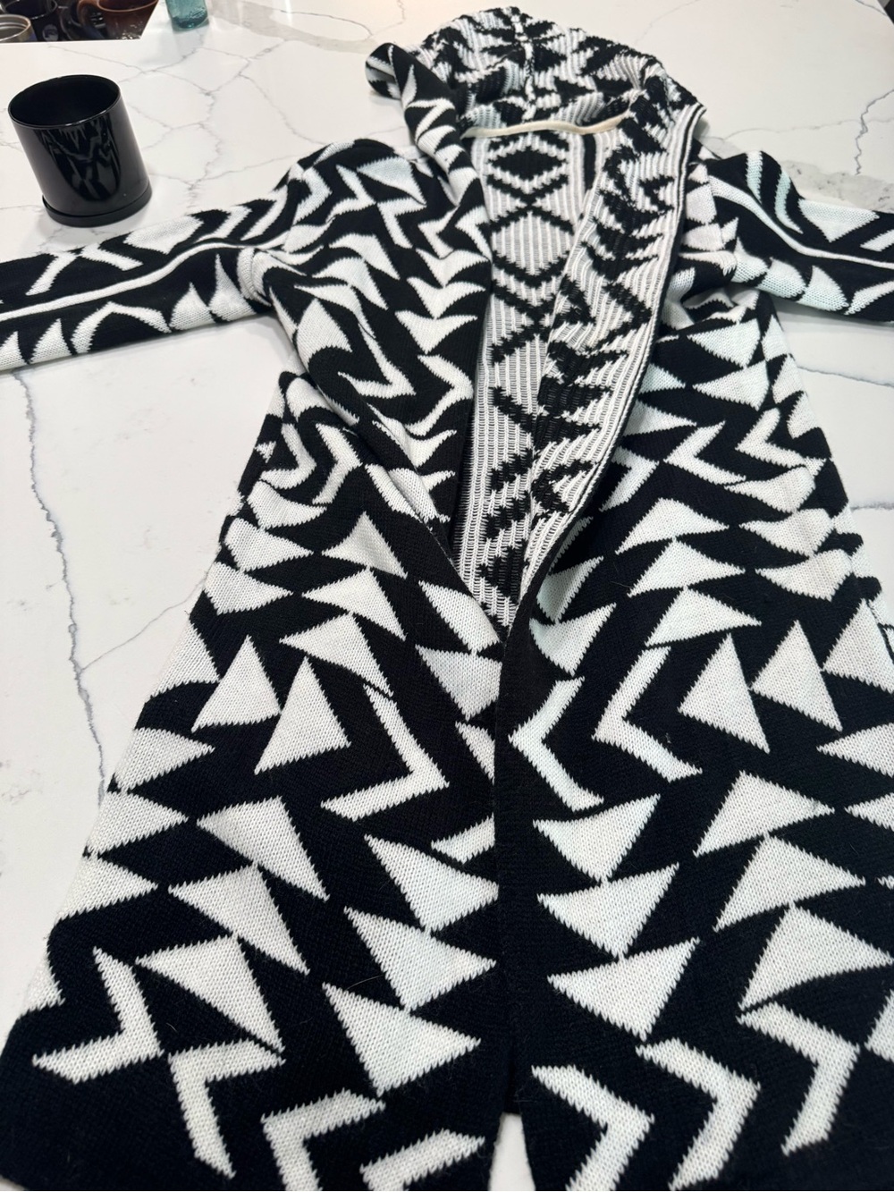 SHEIN Black and White Geometric Knit Cardigan with Hood